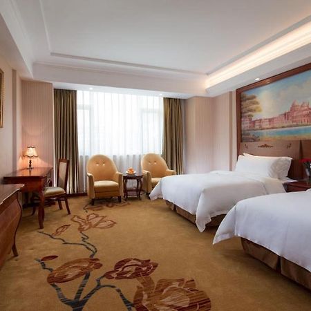 Vienna Hotel Puning South Huancheng Road High-Speed Train Station Eksteriør bilde