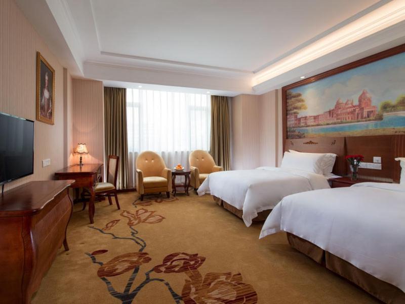 Vienna Hotel Puning South Huancheng Road High-Speed Train Station Eksteriør bilde