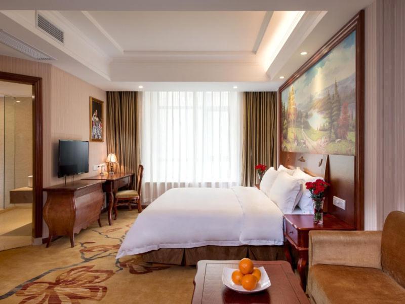Vienna Hotel Puning South Huancheng Road High-Speed Train Station Eksteriør bilde