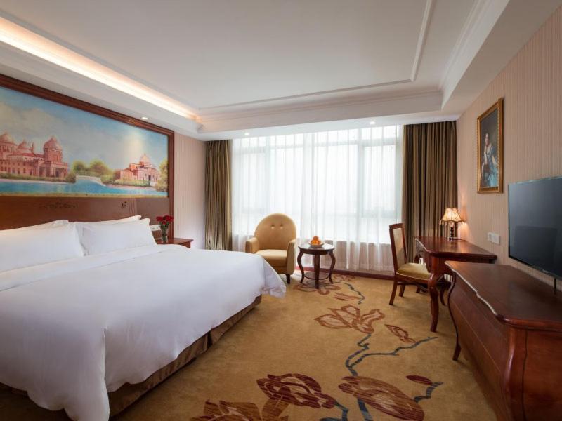 Vienna Hotel Puning South Huancheng Road High-Speed Train Station Eksteriør bilde